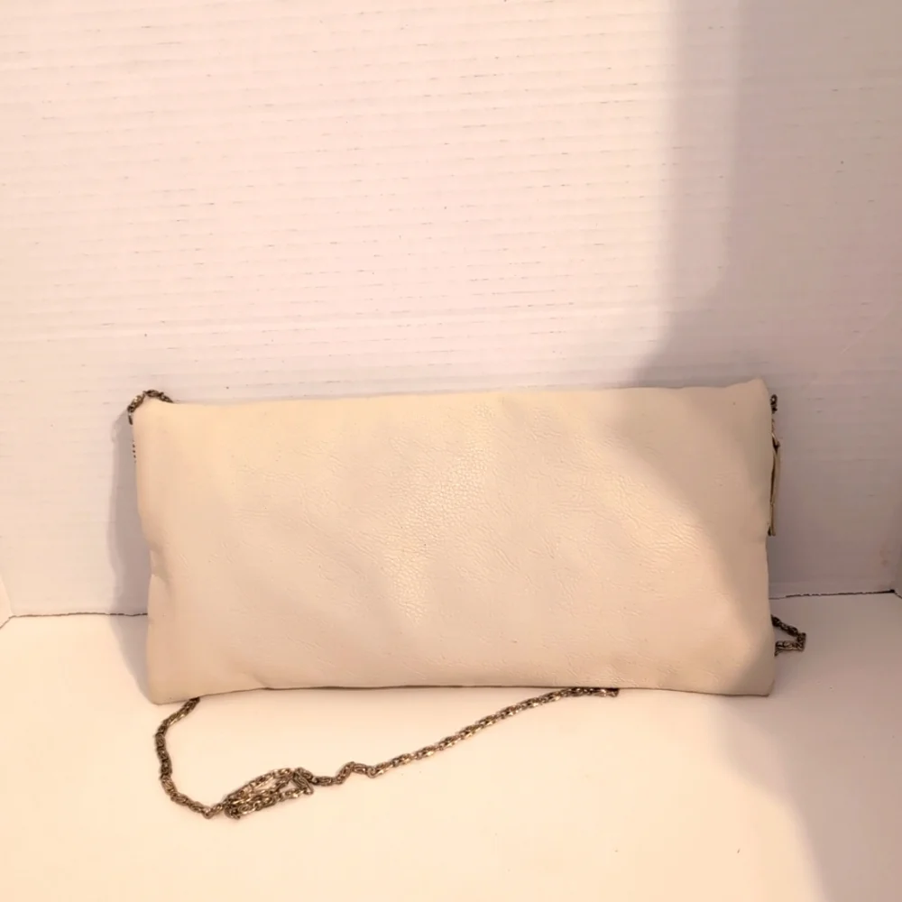 Vintage Like Ivory Foldover Bag Gold‎ Chain Strap & Flower Jewel Accent
